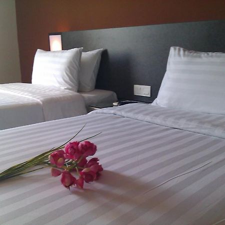 Nouvelle Hotel Johor Kulai Habitación foto